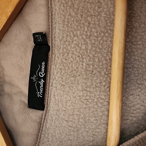 Trendy Queen Amazon 1/4 Zip Sweatshirt Khaki - Picture 4 of 12